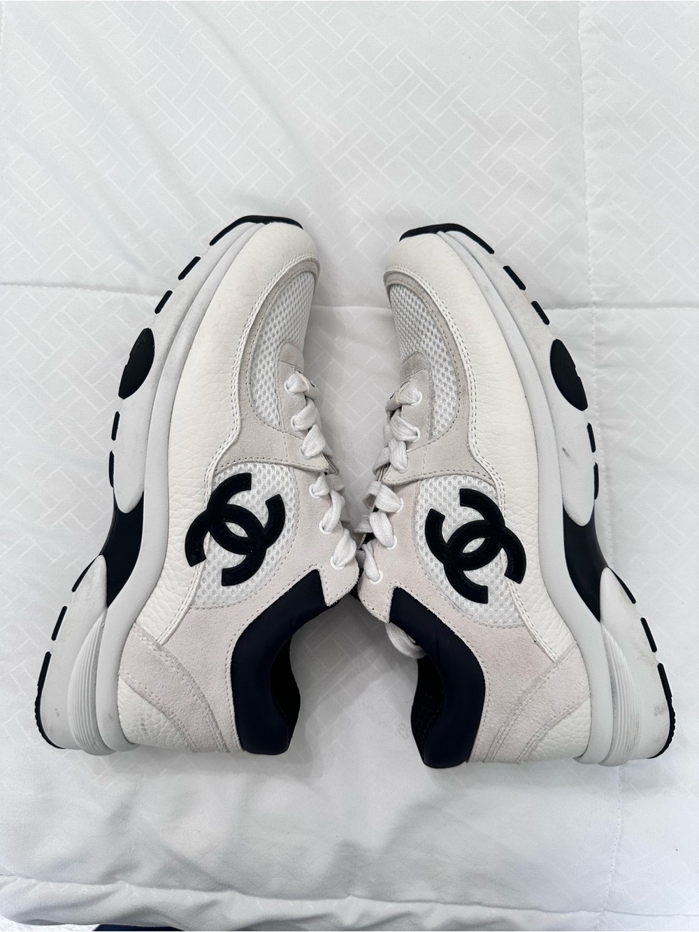 CHANEL White and Black CC Logo Runner Sneakers - Suede accents, 100% authentic